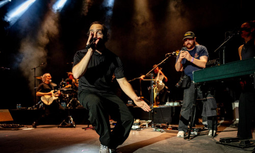 Lokalmatador Bosse füllte bei seinem Konzert das seinerzeit brandneue Schön & Frölich nahezu problemlos.