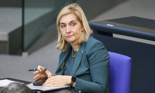 Nina Warken am 17.04.2026