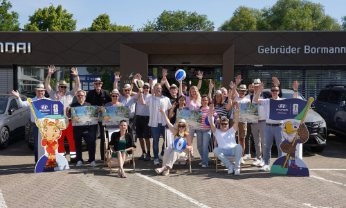 Vorfreude auf die fünfte Beachparty und zahlreiche Besucher beim Autohaus Bormann.