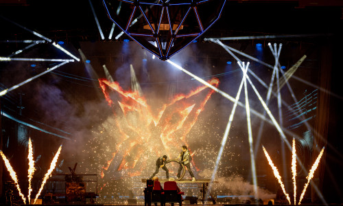 Die Ehrlich Brothers zündeten ein Feuerwerk.