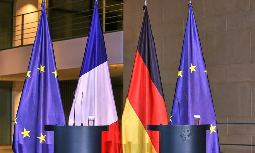 Fahnen von Frankreich, Deutschland und EU (Archiv)
