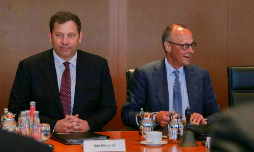 Lars Klingbeil und Friedrich Merz (Archiv)