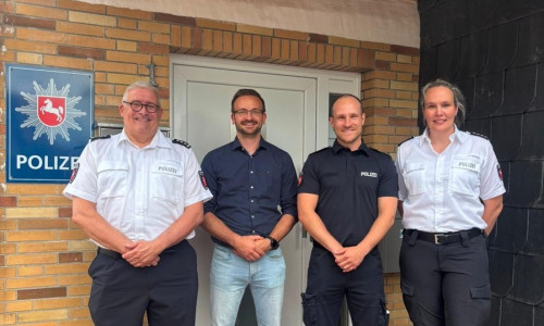 Jens aus dem Bruch, Leiter des Polizeikommissariats Königslutter; Henry Weigert, Leiter des Kriminalermittlungsdienstes des PK Königslutter; Ivo Degenhardt, Leiter der Polizeistation Vorsfelde; Nicole Gerdes, Leiterin Einsatz- und Streifendienst des PK Königslutter