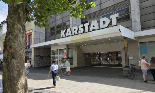 Die Karstadt-Immobilie gehört der Volksbank BRAWO. (Archivbild)