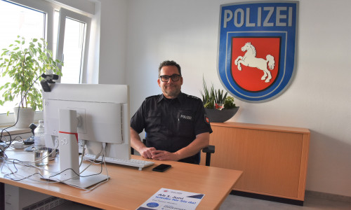 Kriminalhauptkommissar Frank Decker ist der Ansprechpartner vor Ort.
