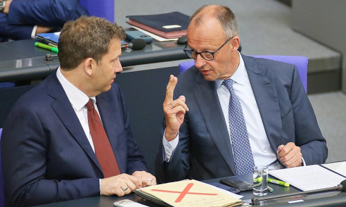 Lars Klingbeil und Friedrich Merz (Archiv)