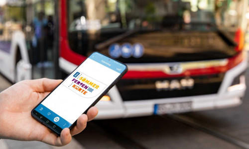Mit einem Ticket durch die Region: So sind junge Leute in den Ferien mobil.