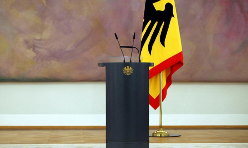 Rednerpult des Bundespräsidenten (Archiv)