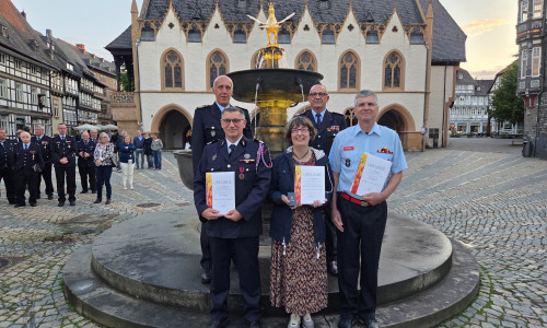 Die Feuerwehr Goslar verlieh die internationale Auszeichnung an Kollegen aus Portugal und Frankreich.