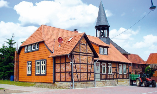 An diesem Turm sind Sicherungsmaßnahmen erforderlich.