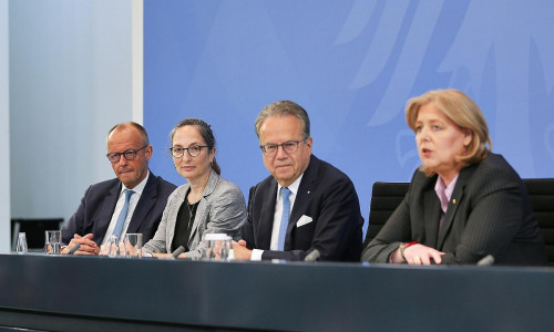Übergabe des Berichts der Rentenkommission am 23.06.2026