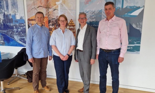 Kai Kronschnabel (1. stellvertretender Vorsitzender des Aufsichtsrats), Birte Fleischer (Vorständin Stadtwerke Wolfsburg AG), Markus Alisch (Aufsichtsratsvorsitzender), Kai Ritter (2. stellvertretender Vorsitzender des Aufsichtsrats).