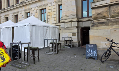 Das „Superleggera in den Schloss-Arkaden hatte auf Instagram kritisiert, dass es seine Außenterrasse für den Tag der Niedersachsen räumen musste.