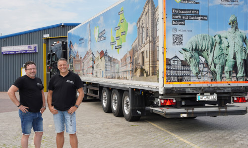 Die Fahrzeuge der Spedition fahren regelmäßig durch Deutschland und Europa. Video: Matthias Kettling