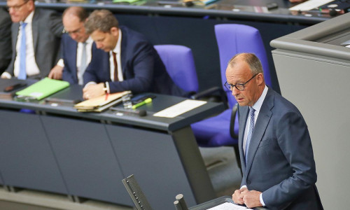 Friedrich Merz mit Ministern (Archiv)