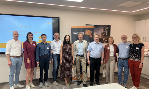 Uwe Schwenke de Wall, Cathrin Kaestner (Stadt Goslar), Yi Zhang, Dirk Becker, Carolin Stirner, Tobias Hoffmann, Dr. Hady Seyeda, Christin Schnaithmann, Christian Rehse, Sandra Bogisch (Stadt Goslar) (v. li.).