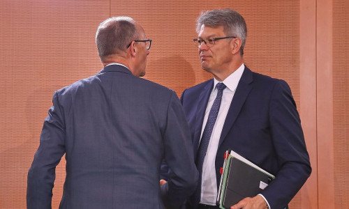 Friedrich Merz und Patrick Schnieder (Archiv)