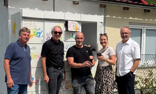 Fraktionsvorsitzender Michael Ohse, Erster Stadtrat Dirk Becker, Martin Sänger (MachMit!Haus), Mara-Lena Macke (Fachdienstleitung Bildung und Soziales), Fraktionsvorsitzender Norbert Schecke (v.l.n.r.)