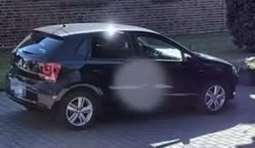 Die Polizei sucht nach dem Auto der Getöteten. Es handelt sich um einen schwarzen VW Polo (Baujahr 2013) mit dem Kennzeichen GF-AH 964.