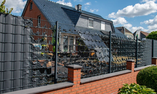 Ein Gartenhaus in Rötgesbüttel stand am Samstagvormittag in Vollbrand.