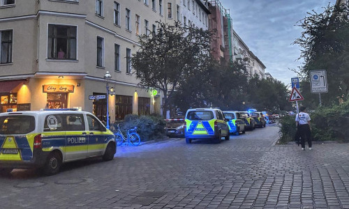 Polizei in der Berliner Graefestraße am 07.08.2026