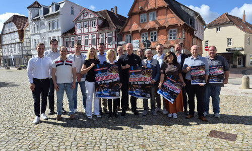 Veranstalter, Partner und Sponsoren stellen das Programm für das 45. Gifhorner Altstadtfest vor.