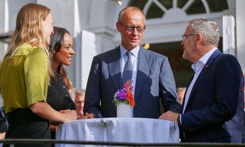 Ruth Bosse, Judith Dada, Friedrich Merz und Jörg Dittrich am 26.08.2026
