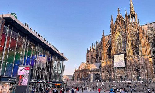 Kölner Hauptbahnhof und Dom (Archiv)