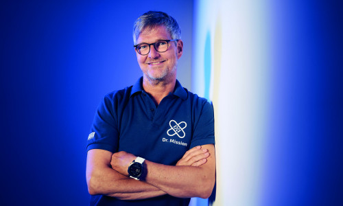 Dr. Lüder Warnken, der Notarzt, dem die Patienten vertrauen.