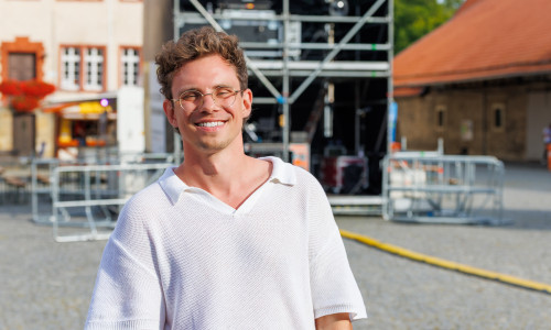 Kamrad tritt beim Kultursommer auf Schloss Salder. Für regionalHEute.de nahm er sich vor seinem Auftritt Zeit für ein Interview.