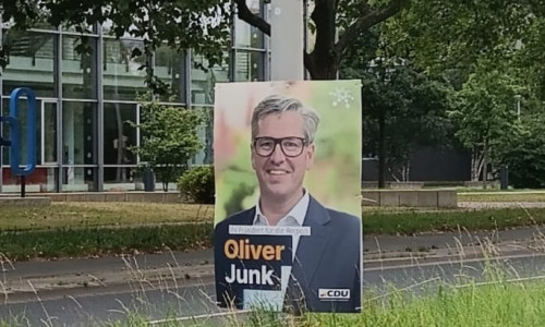 In Hannover ist sein Gesicht derzeit überall auf Plakaten zu sehen: Goslars Ex-Oberbürgermeister Oliver Junk kandidiert um den Posten des Regionspräsidenten.