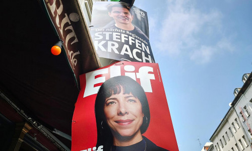 Wahlplakate mit Steffen Krach, SPD, und Elif Eralp, Linke (Archiv)