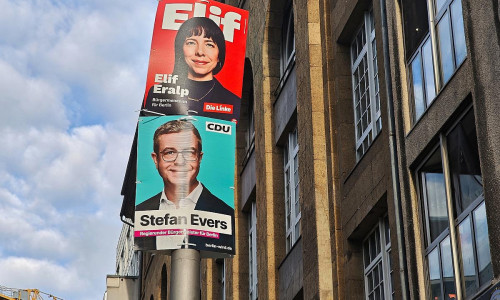 Wahlplakate für die Abgeordnetenhauswahl 2026 mit Elif Eralp und Stefan Evers (Archiv)