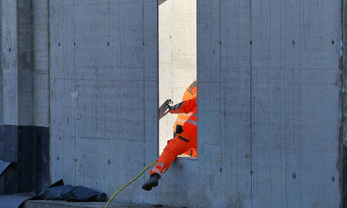 Bauarbeiter auf Baustelle (Archiv)