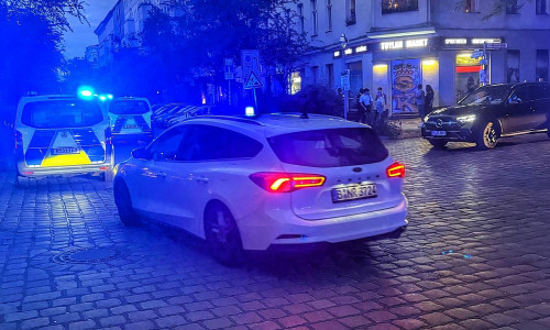 Polizei in der Berliner Graefestraße am 07.08.2026