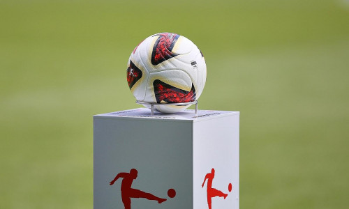 Offizieller Spielball am 08.08.2026