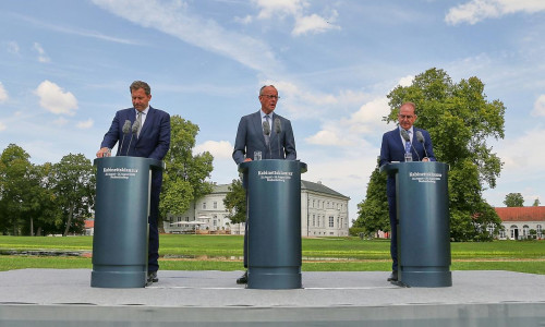 Lars Klingbeil, Friedrich Merz und Alexander Dobrindt am 26.08.2026