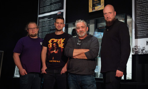 Jorden Roblick (v.l.n.r.), 1. Vorsitzender GMS, Marvin Voges Fachdienstleiter Kulturkonzeption und -veranstaltungen der Stadt Goslar, Axel Otto, Pressewart GMS, Dr. Jan Habermann, Wissenschaftlicher Leiter Kaiserpfalz und Goslarer Museum der Stadt Goslar freuen sich auf die Veranstaltungen.