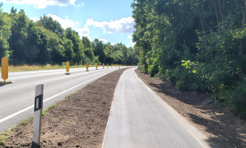 Der modernisierte Streckenabschnitt weist eine Gesamtlänge von rund 1.430 Metern auf und wurde für einen verbesserten Fahrkomfort auf eine Standardbreite von 2,50 Metern ausgebaut. 