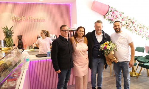 Bei der Eröffnung (v.li.): Andre Volke, Sabrine Fakhreddine, Ivica Lukanic und Bilal Fakhreddine.