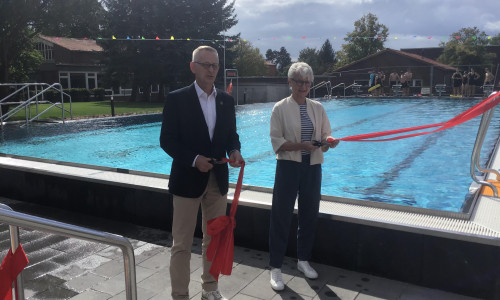 Dirk Neumann und Christiana Steinbrügge bei der Eröffnung.