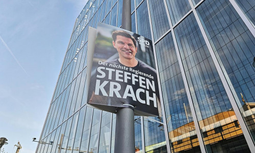 Wahlplakat mit Steffen Krach (Archiv)