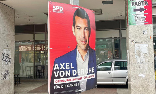 Wahlplakat für die Kommunalwahlen (Archiv)