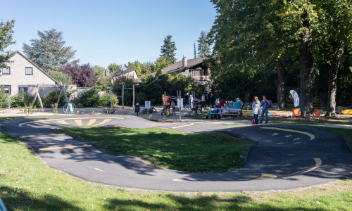 Der Spielplatz „Unter den Eichen“ in Steterburg wurde jetzt eröffnet.
