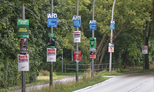 Wahlplakate (Archiv)