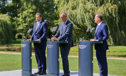 Lars Klingbeil, Friedrich Merz und Alexander Dobrindt (Archiv)
