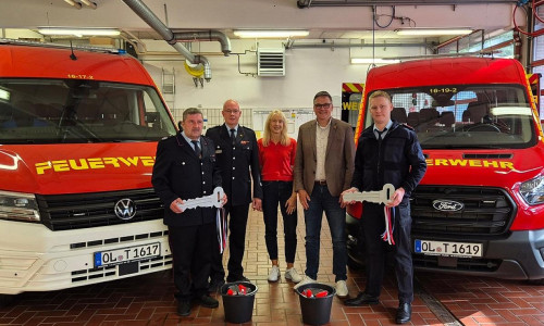 OBM Heiko Zywina, GBM Jörg Schmidt, Verwaltungsmitarbeiterin Manuela Nickel, Bürgermeister Jörg Skatulla, stv. Gemeindejugendfeuerwehrwart Pascal Imholze (Archiv)