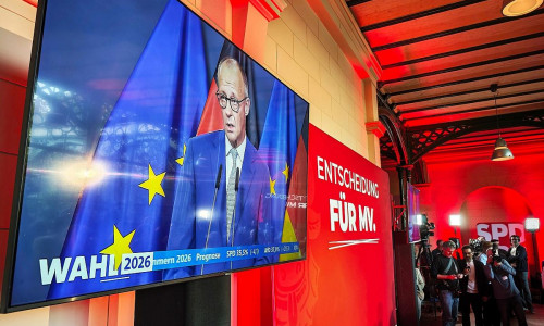 Friedrich Merz auf Monitor bei SPD-Wahlparty am 20.09.2026