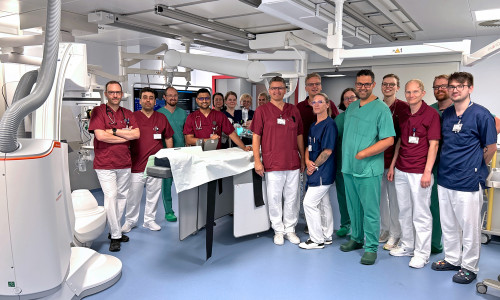 Auch im neuen Herzkatheterlabor für die Patienten da: Das Team der Klinik für Innere Medizin – Kardiologie und des Funktionsdienstes Kardiologie.