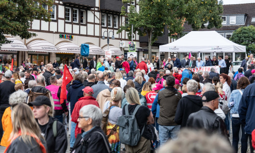 Am Montag fand eine Demo für den Erhalt des Elisabeth Krankenhauses statt.
